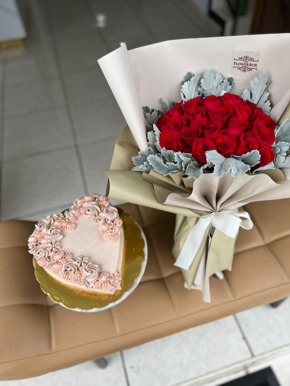 Bouquet & heart